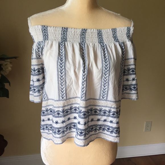 On The Road Tops - On the Road off the shoulder smocked top EUC M